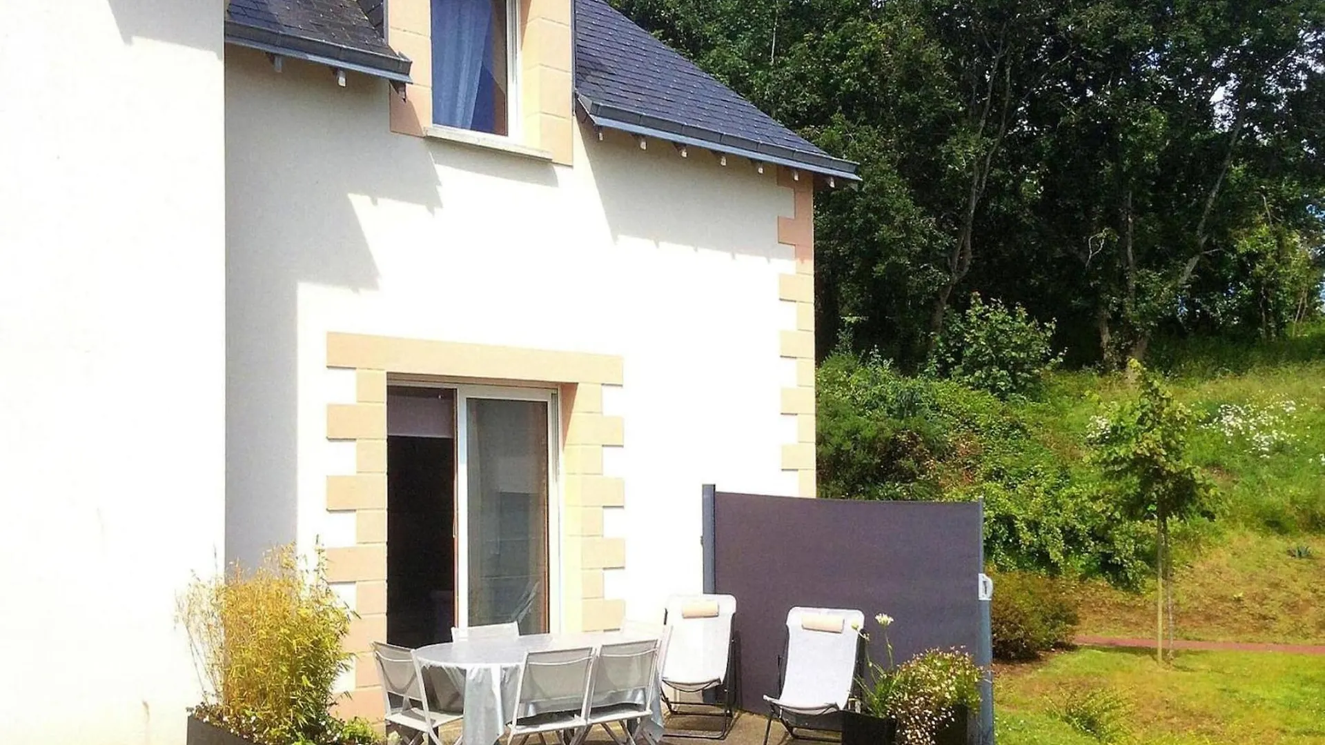 Nice Holiday Home In A Residence Near The Beach Saint-Quay-Portrieux